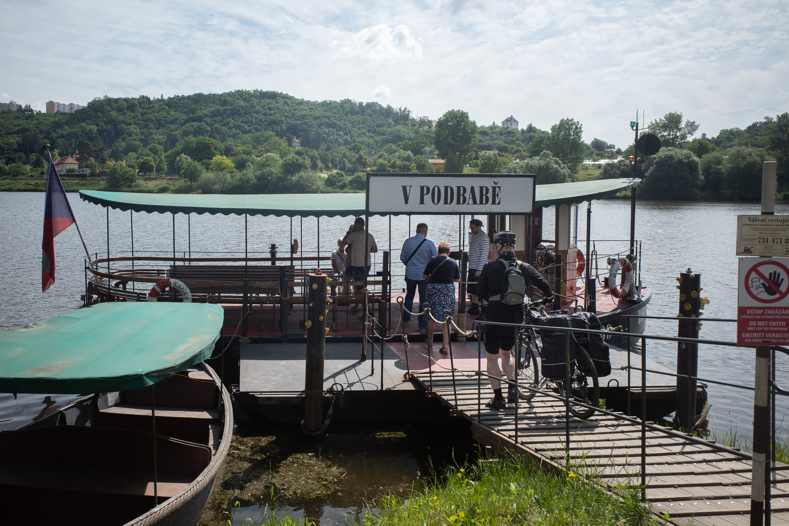 Fähre bei Podhoří